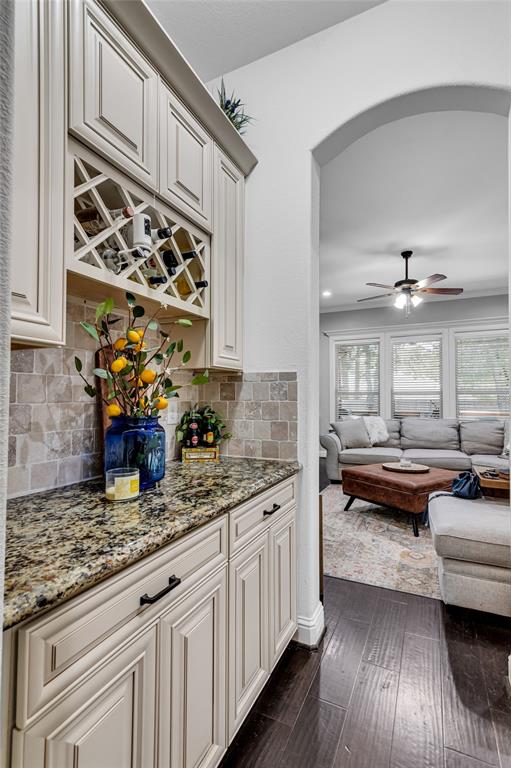 1532 Sea Breeze Lane Property Photo 18