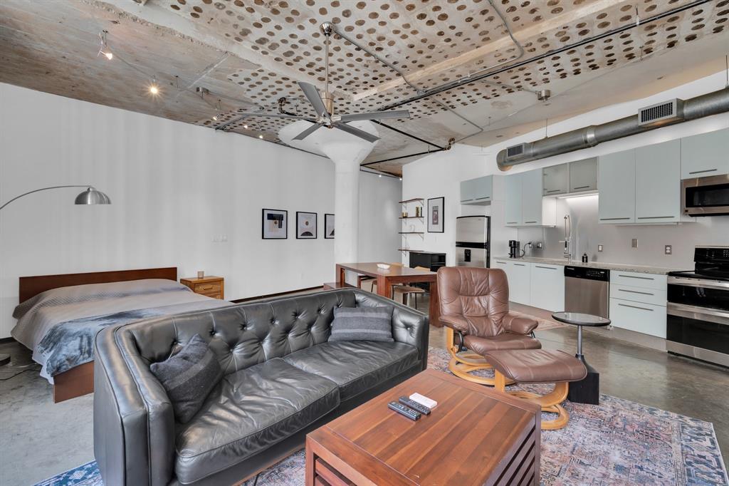 1122 Jackson Street Property Photo 6