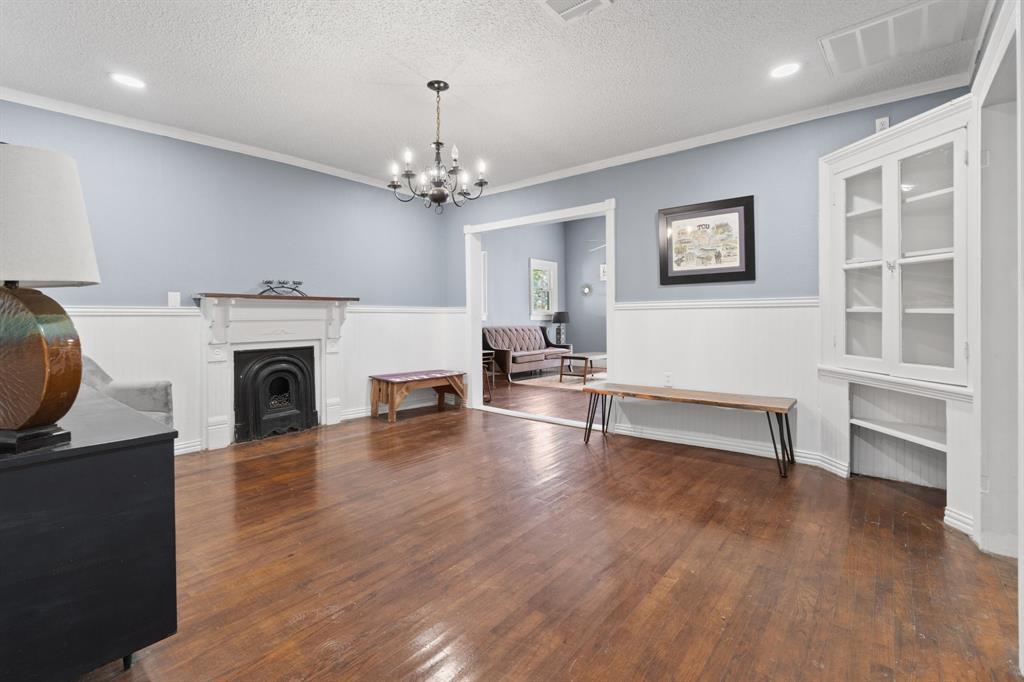 809 E Adams Street Property Photo 10