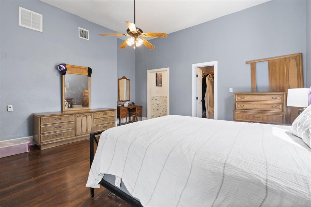 809 E Adams Street Property Photo 13