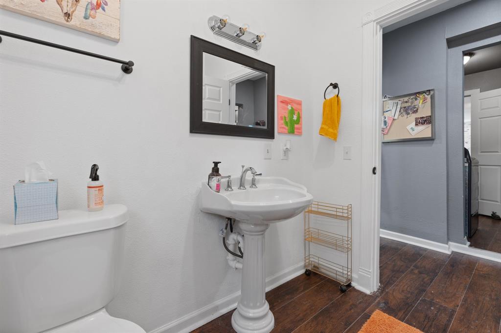 809 E Adams Street Property Photo 19