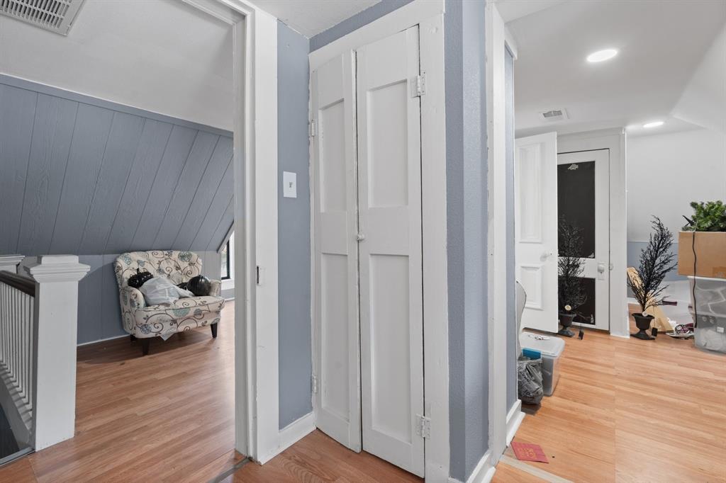 809 E Adams Street Property Photo 32