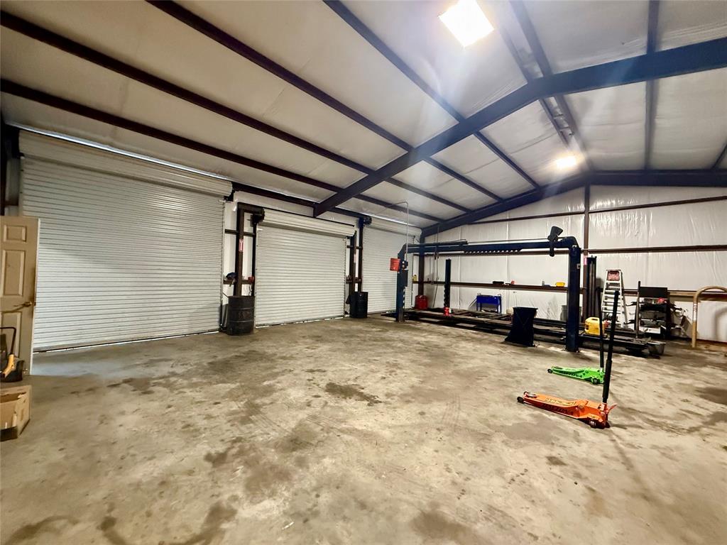 8534 N Us Hwy 59 Property Photo 4