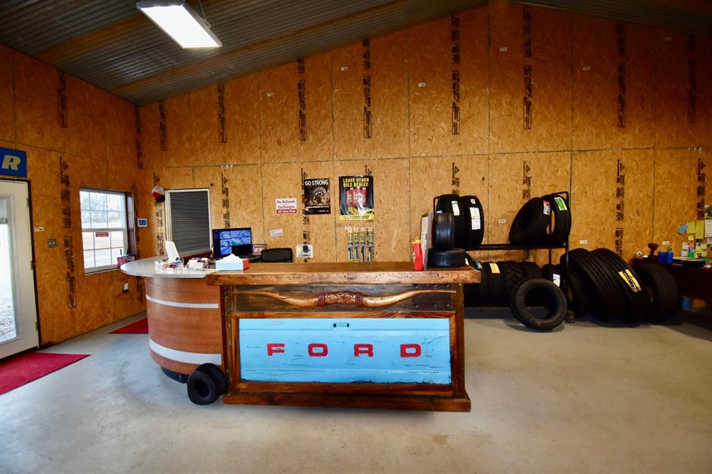 8534 N Us Hwy 59 Property Photo 13