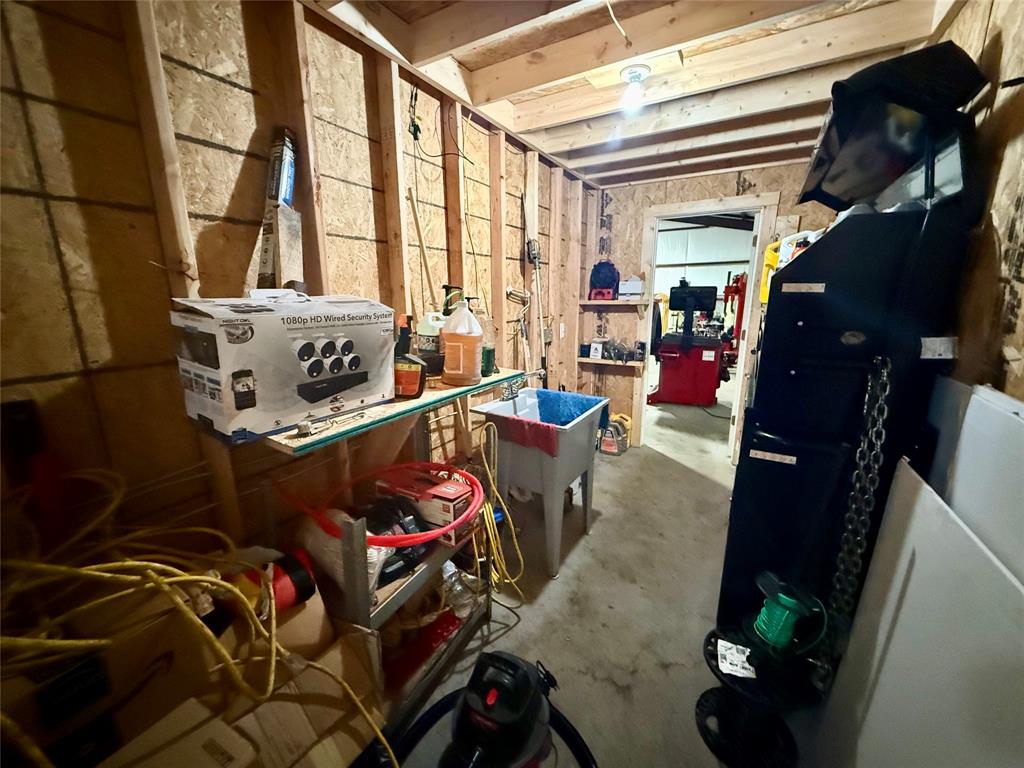 8534 N Us Hwy 59 Property Photo 16