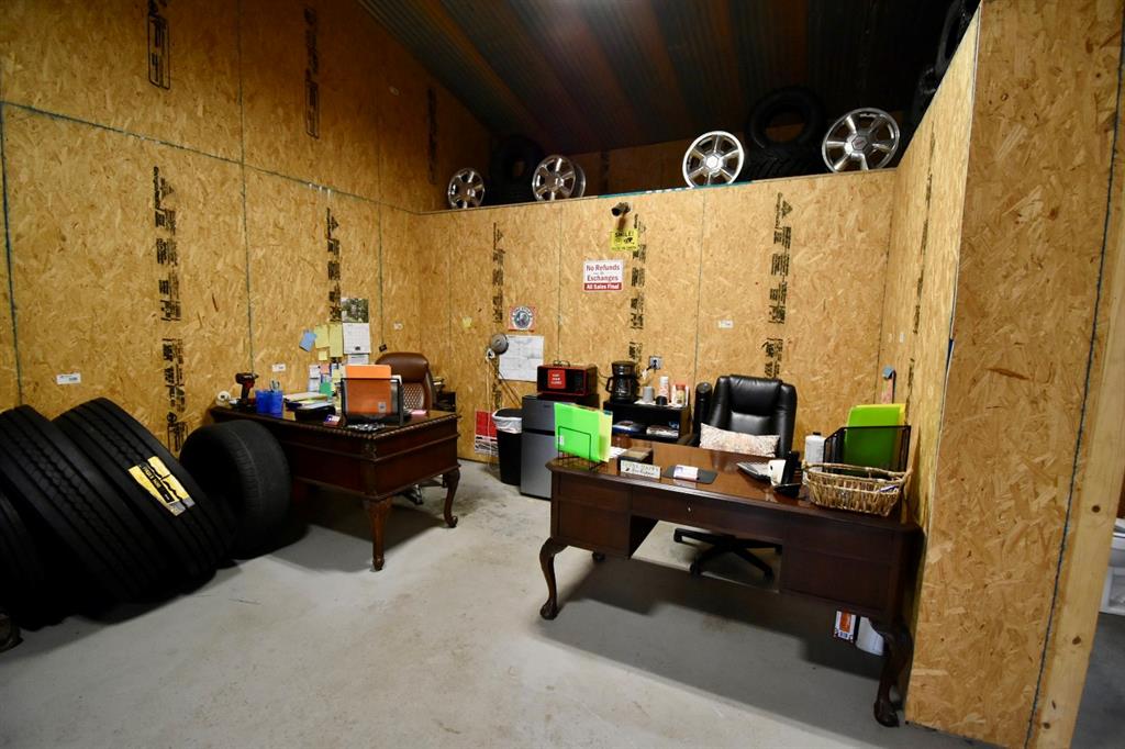 8534 N Us Hwy 59 Property Photo 19