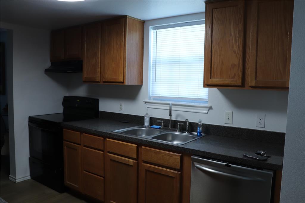 2817 Brookhollow Drive Property Photo 5