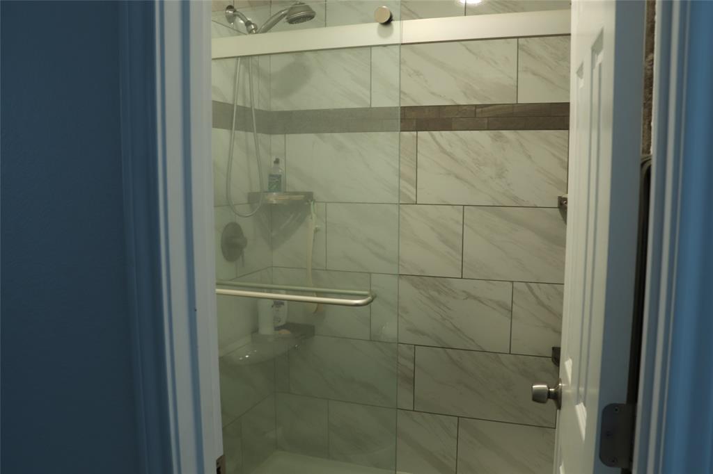 2817 Brookhollow Drive Property Photo 8