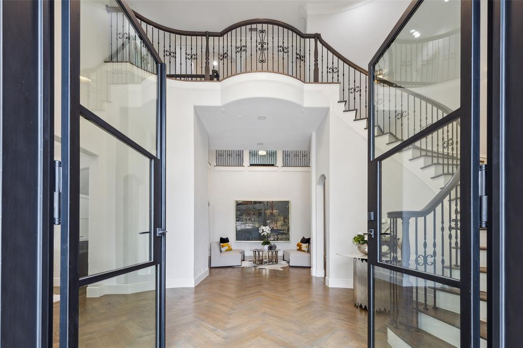 10545 Rogers Road Property Photo 5