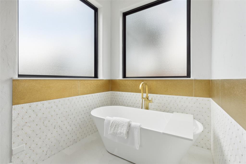 10545 Rogers Road Property Photo 18