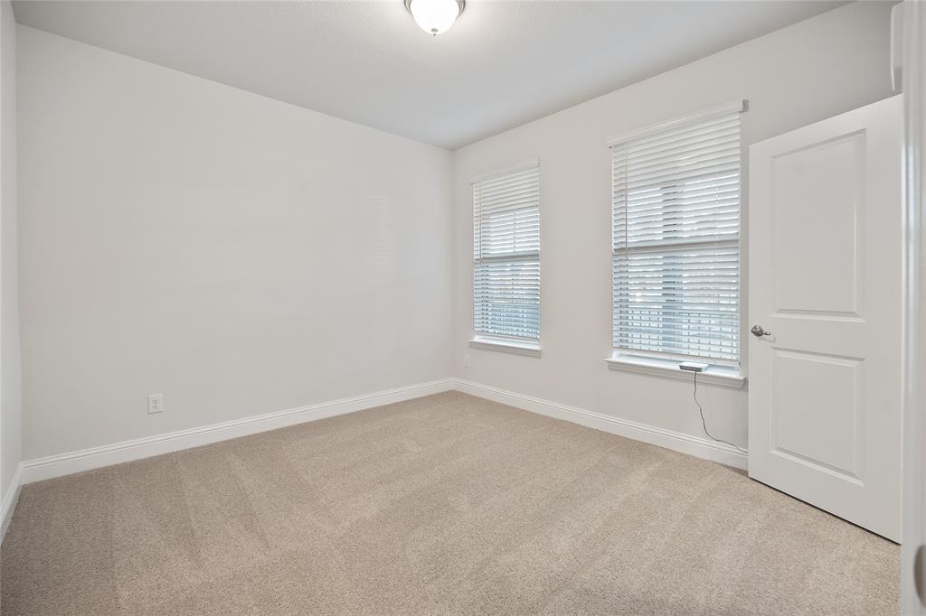 7859 Manilla Drive Property Photo 6