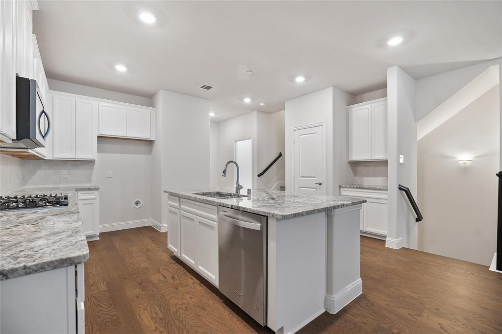 7859 Manilla Drive Property Photo 12