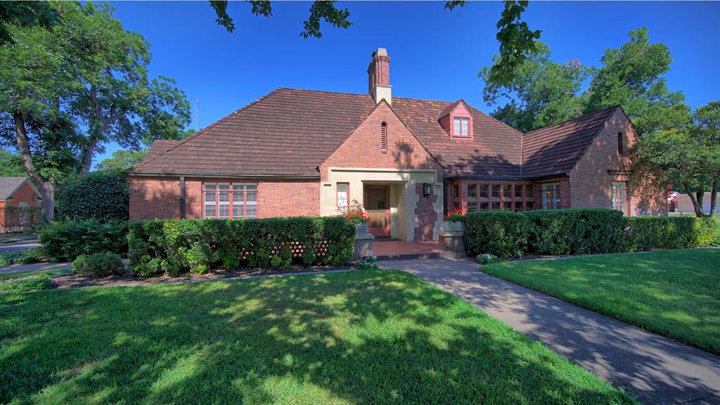 2400 Tolar Street Property Photo 1
