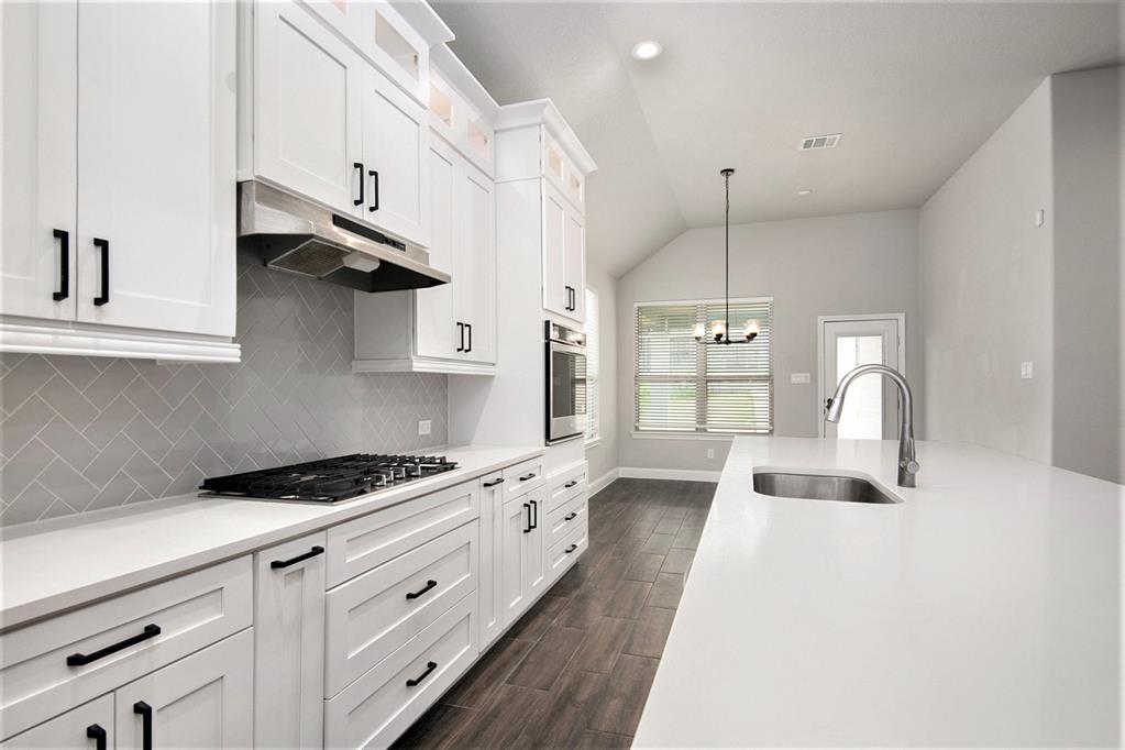6944 Talon Bluff Drive Property Photo 9
