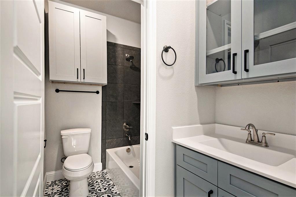 6944 Talon Bluff Drive Property Photo 20