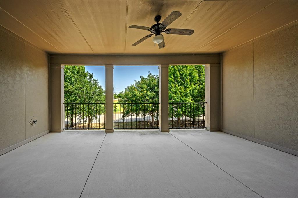 2717 Troutt Drive Property Photo 2