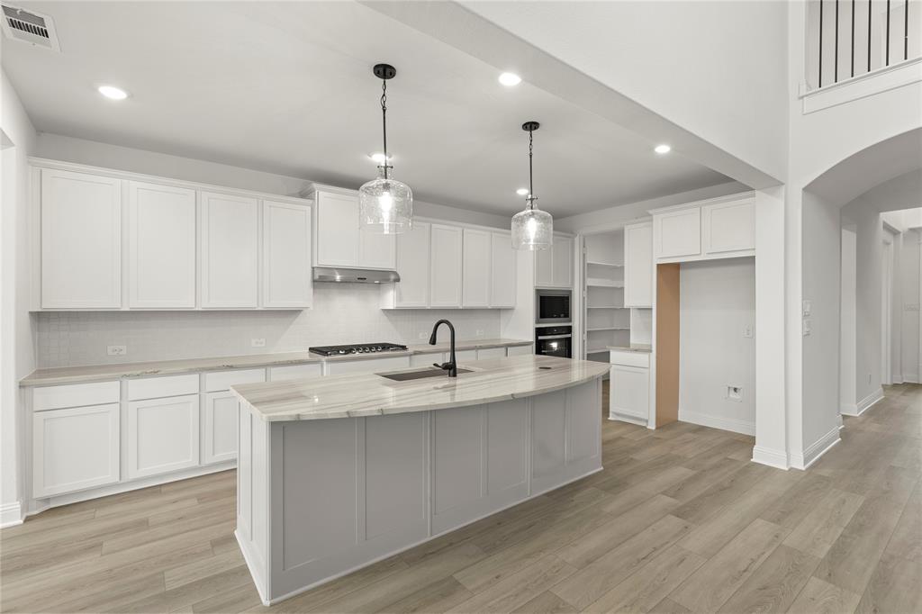 1809 Stirrups Drive Property Photo 11