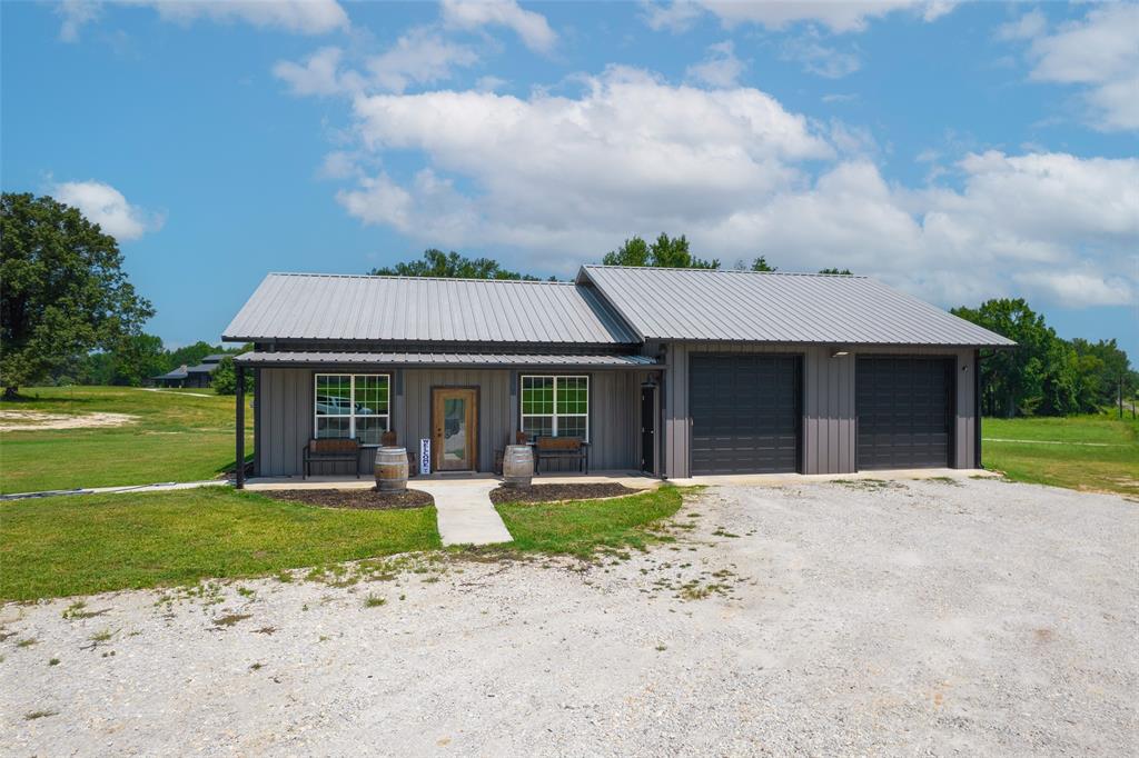 811 Nw County Road 1050 Property Photo