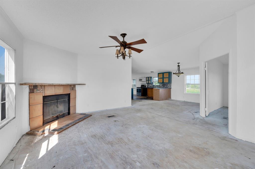 571 A Marion Road Property Photo 6