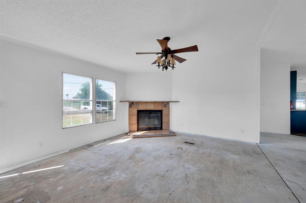 571 A Marion Road Property Photo 7