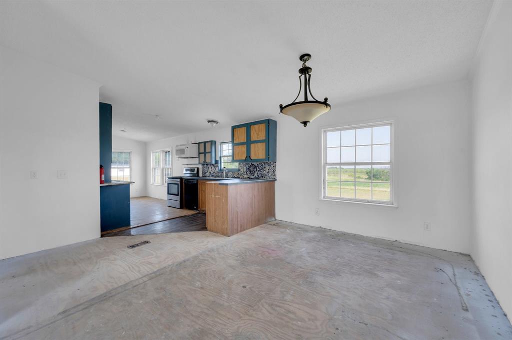 571 A Marion Road Property Photo 8