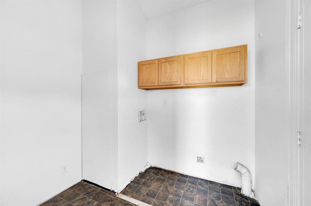 571 A Marion Road Property Photo 12