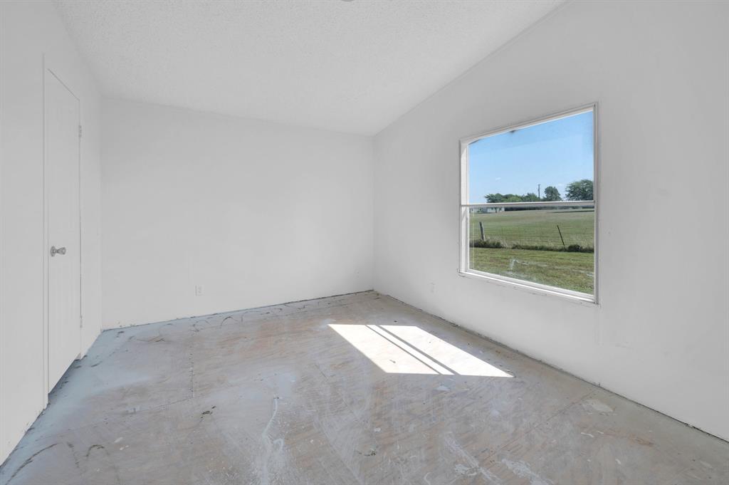 571 A Marion Road Property Photo 17