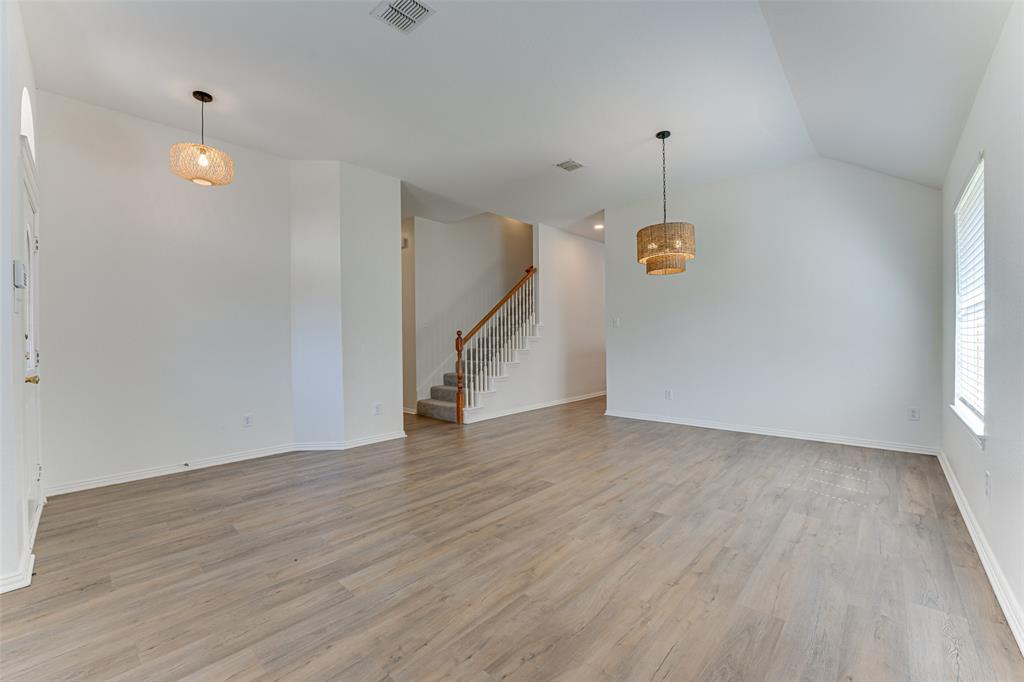 2836 Wild Oak Lane Property Photo 4