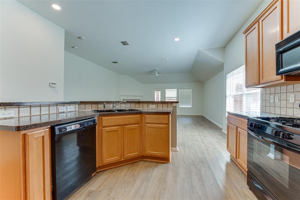 2836 Wild Oak Lane Property Photo 12