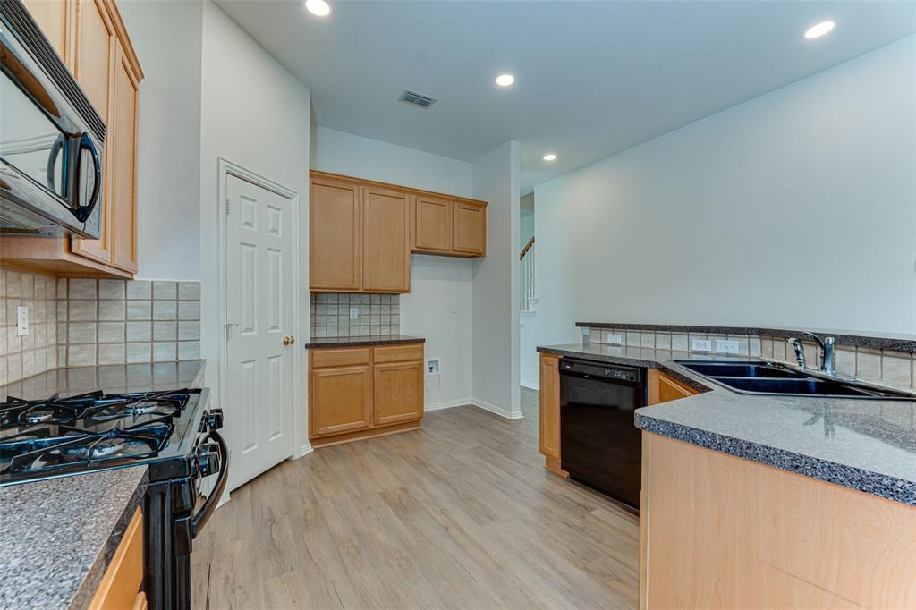 2836 Wild Oak Lane Property Photo 13