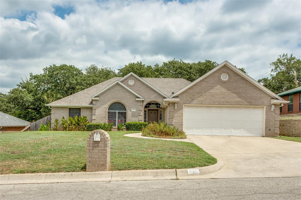 620 Timberoaks Drive Property Photo 1