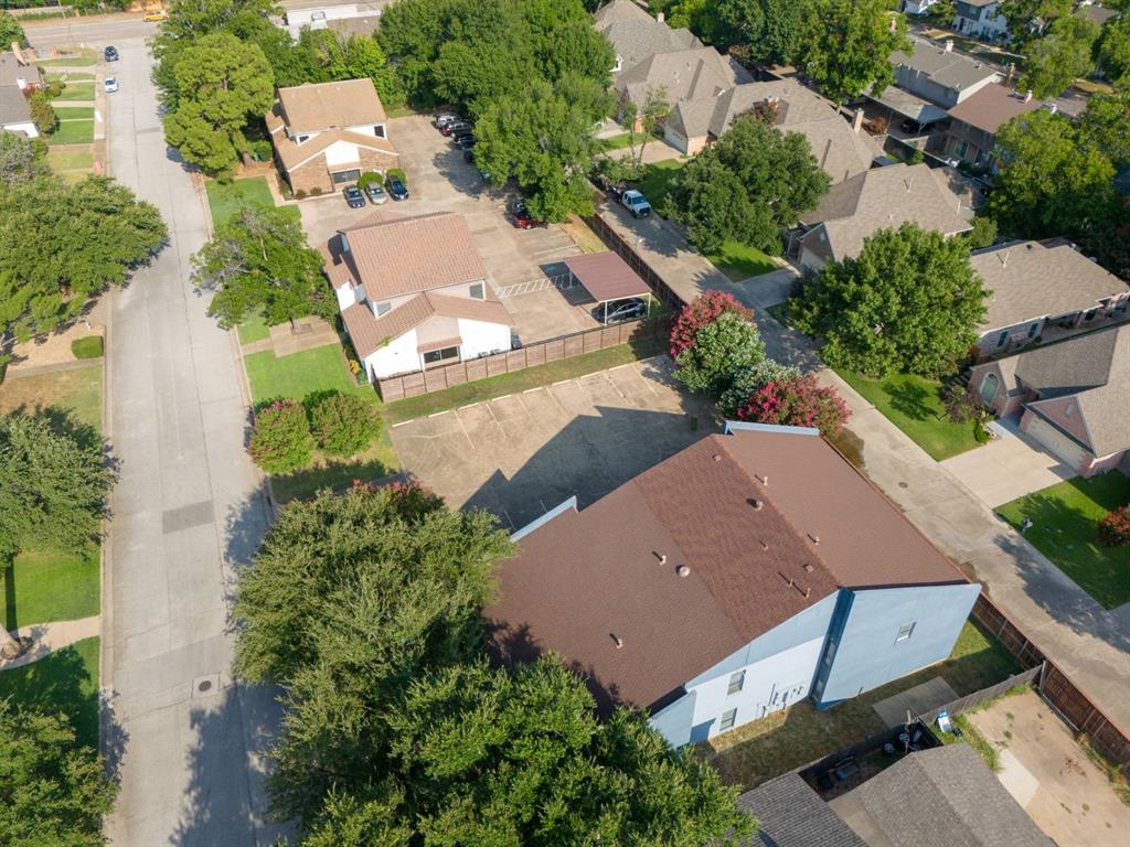 2401 Garden Park Court Property Photo 3