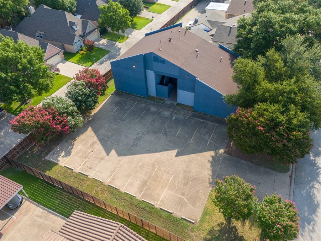 2401 Garden Park Court Property Photo 4