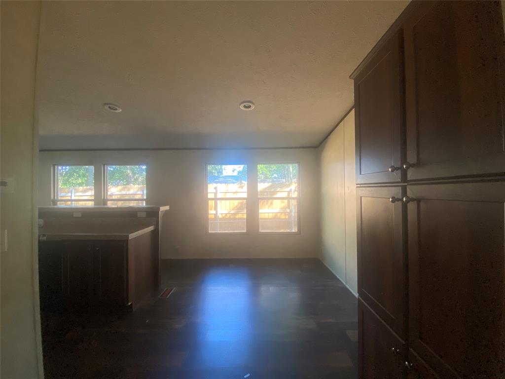 861 Comanche Property Photo 15