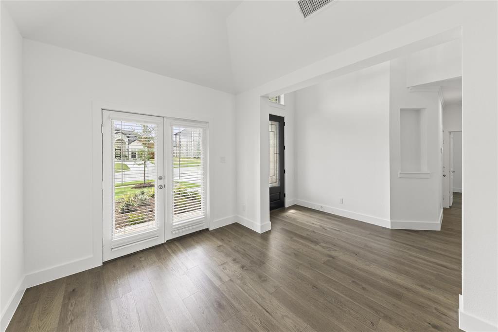 920 Pilatus Lane Property Photo 4