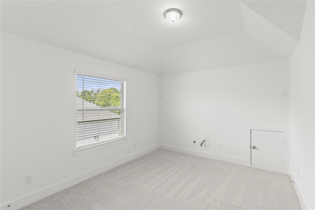 920 Pilatus Lane Property Photo 24
