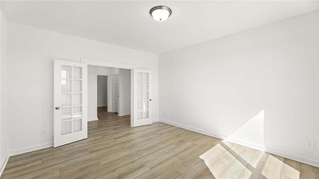 2004 Sesaro Drive Property Photo 8