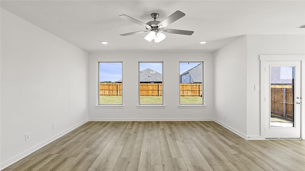 2004 Sesaro Drive Property Photo 14