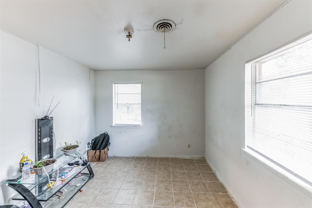 806 N Center Street Property Photo 23