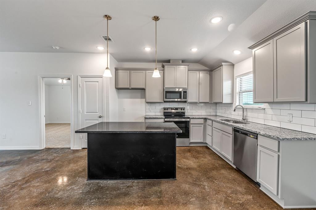 3801 Pine Road Property Photo 4
