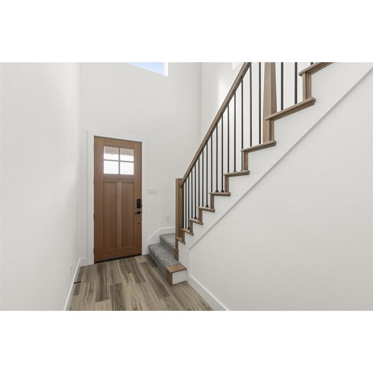 3104 Summer Rain Lane Property Photo 5