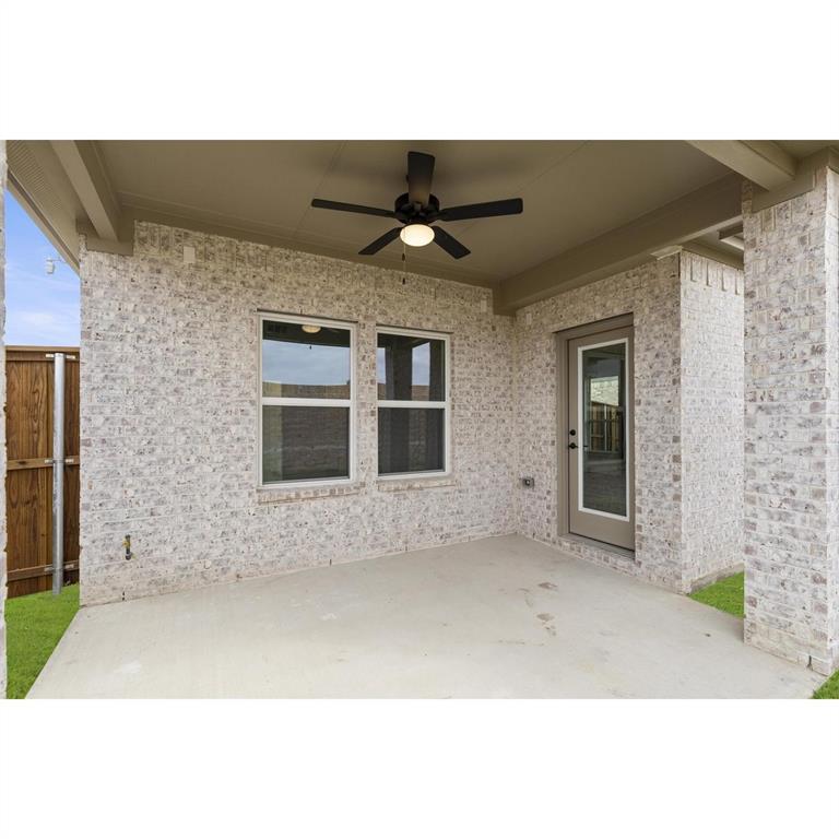 3104 Summer Rain Lane Property Photo 10