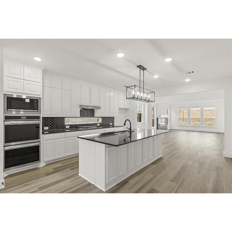 3104 Summer Rain Lane Property Photo 11