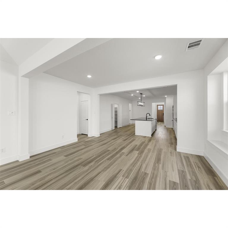 3104 Summer Rain Lane Property Photo 18