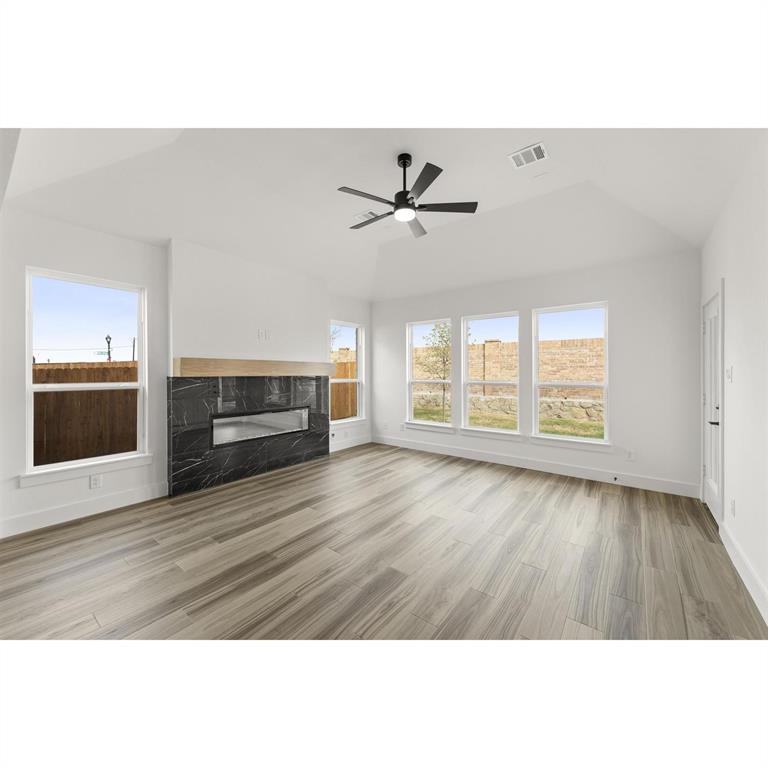 3104 Summer Rain Lane Property Photo 19