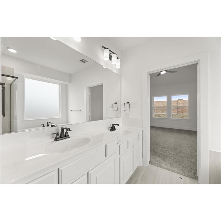 3104 Summer Rain Lane Property Photo 29