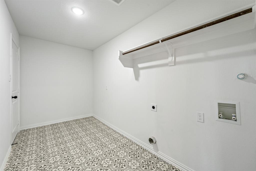 3805 Pine Road Property Photo 12