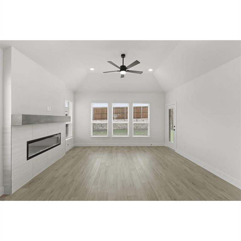 704 Valley Pines Drive Property Photo 13