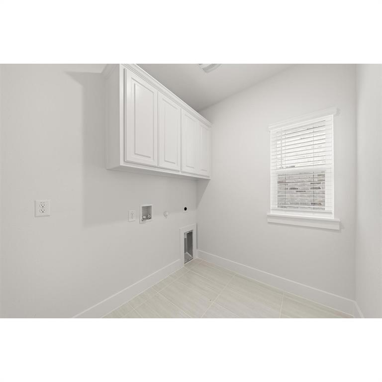 704 Valley Pines Drive Property Photo 26