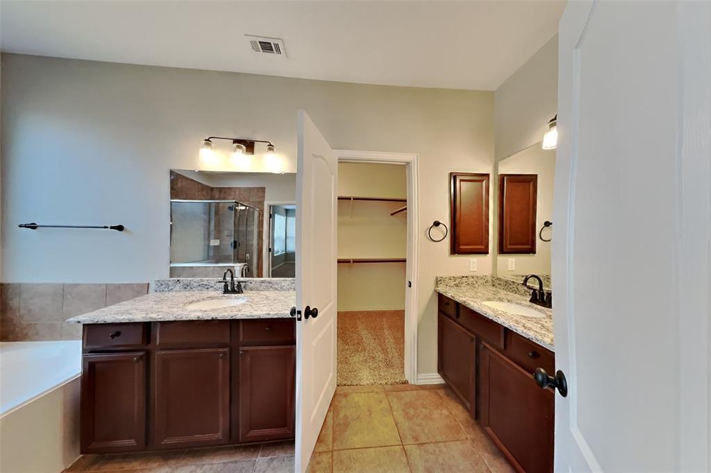 501 Eagle Glen Lane Property Photo 11